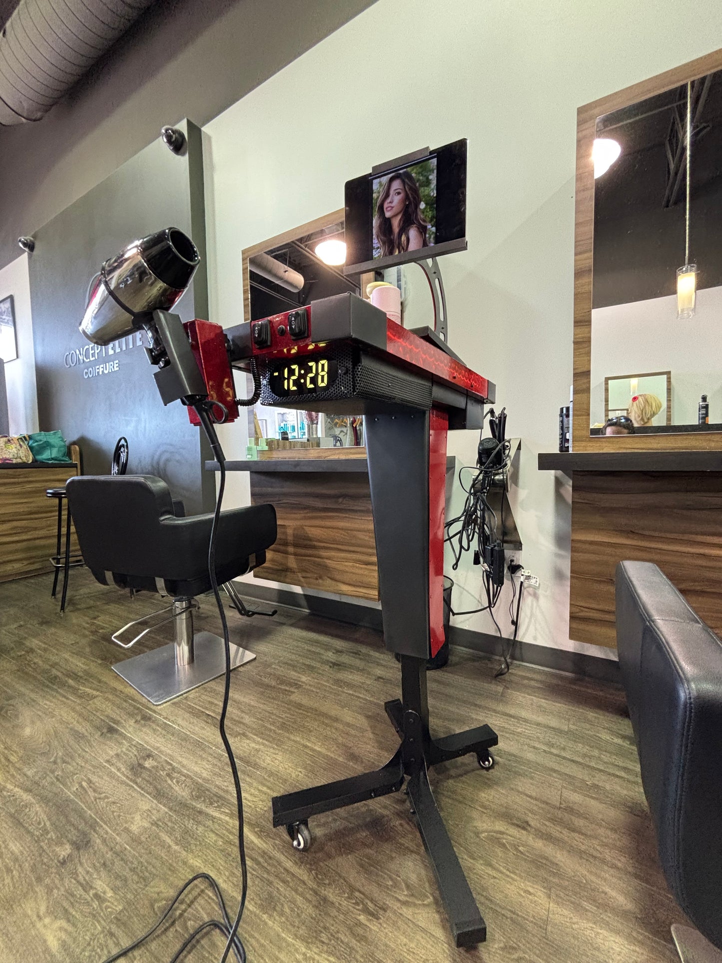 F5 Automated blow dryer trolley Lububu Red / Graphite grey